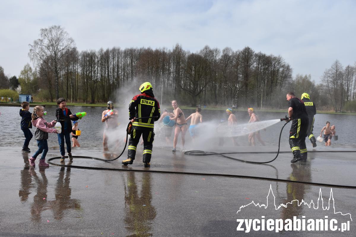 Bitwa morsy kontra strażacy