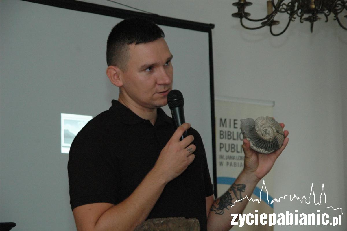 Stąpając po prehistorii