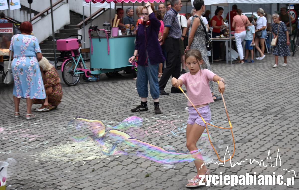 Porwał parafianki do tańca