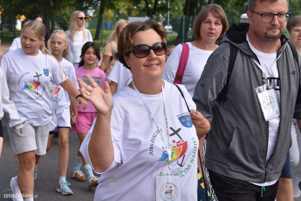 Pabianicka pielgrzymka ruszyła na Jasną Górę
