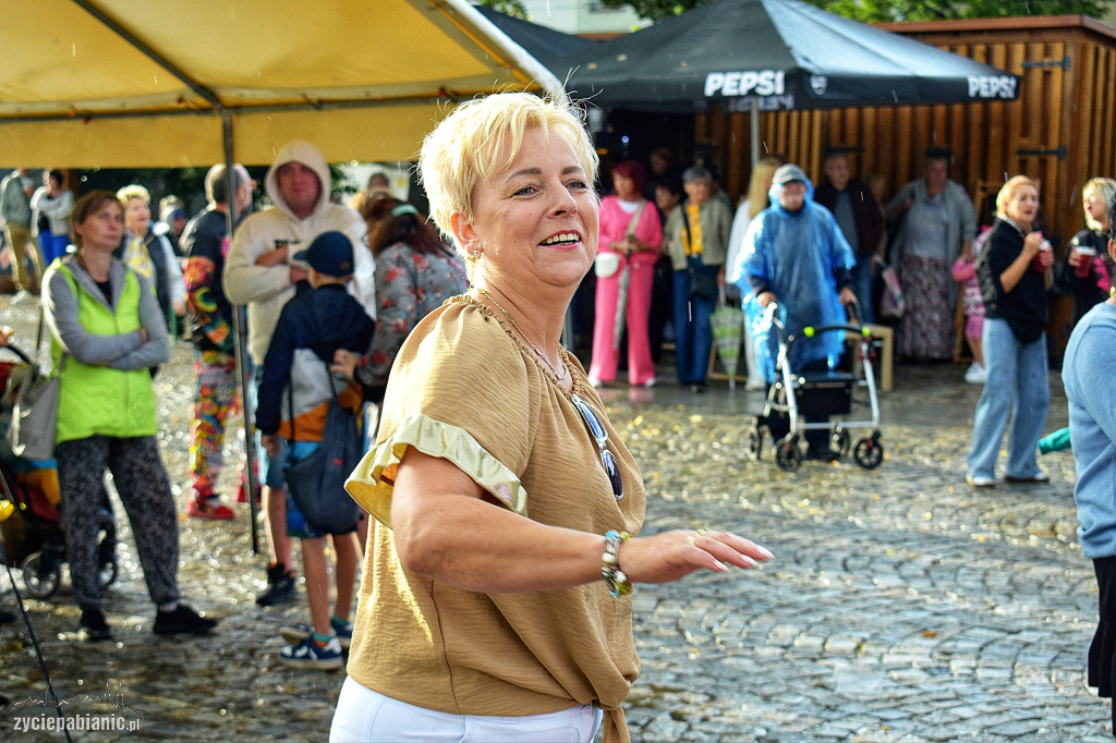 Dancing Międzypokoleniowy na Starym Rynku