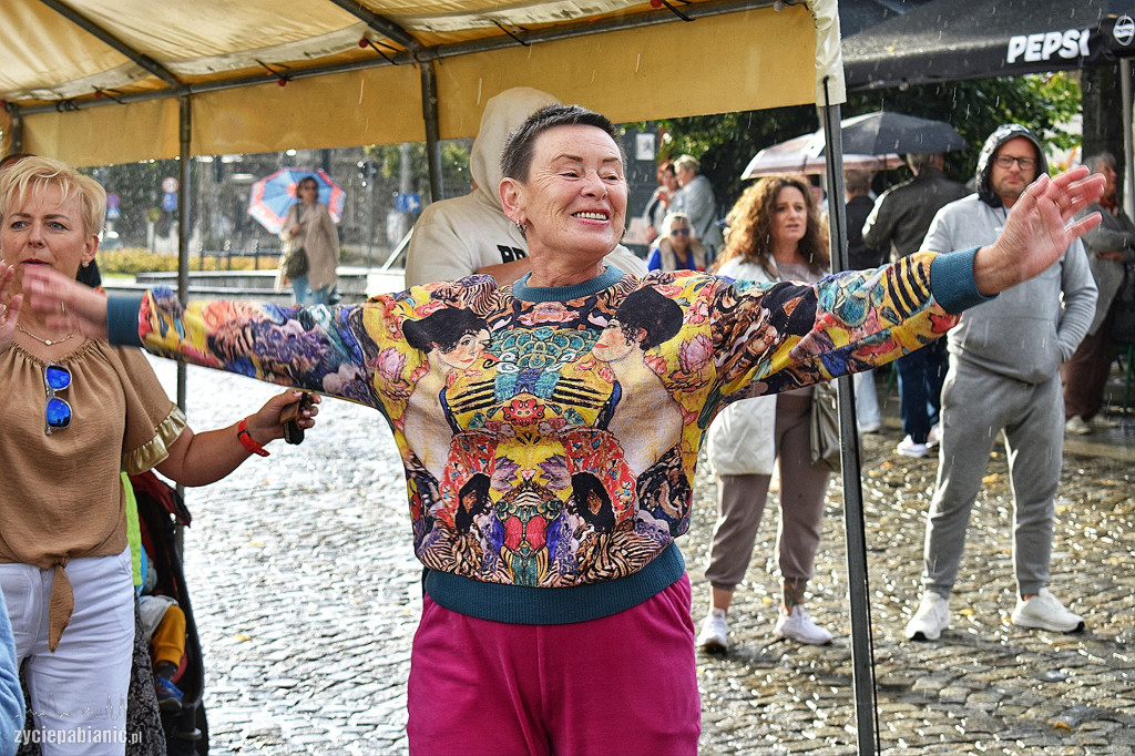 Dancing Międzypokoleniowy na Starym Rynku
