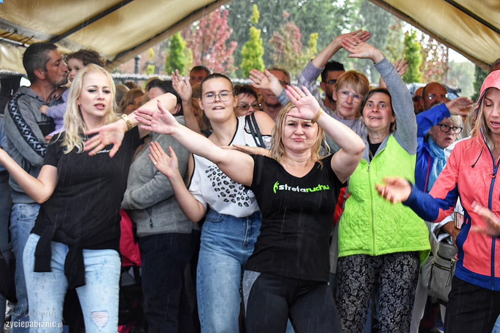 Dancing Międzypokoleniowy na Starym Rynku