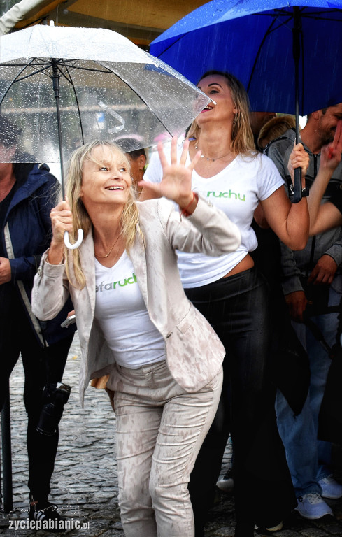 Dancing Międzypokoleniowy na Starym Rynku