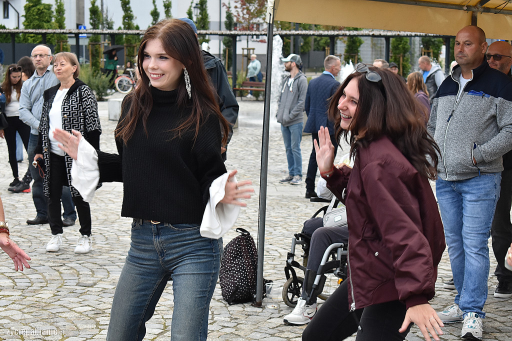 Dancing Międzypokoleniowy na Starym Rynku