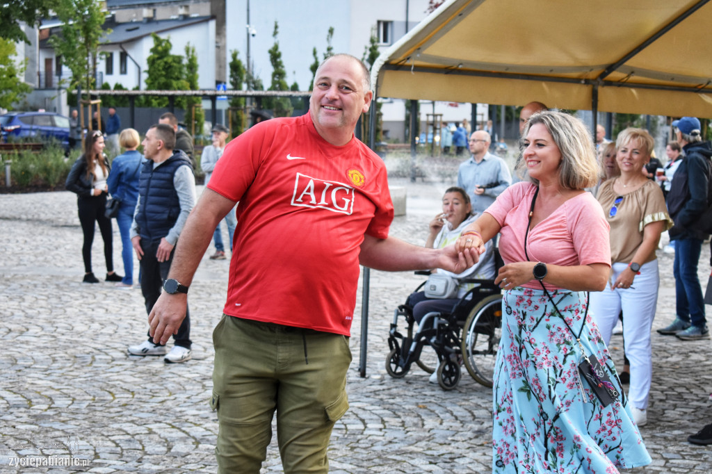 Dancing Międzypokoleniowy na Starym Rynku