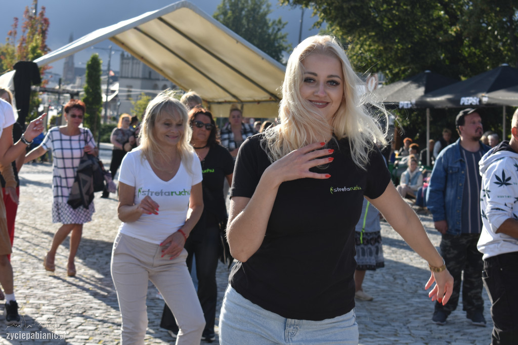 Dancing Międzypokoleniowy na Starym Rynku
