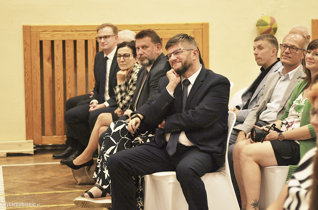Sto lat, Siedemnastko!