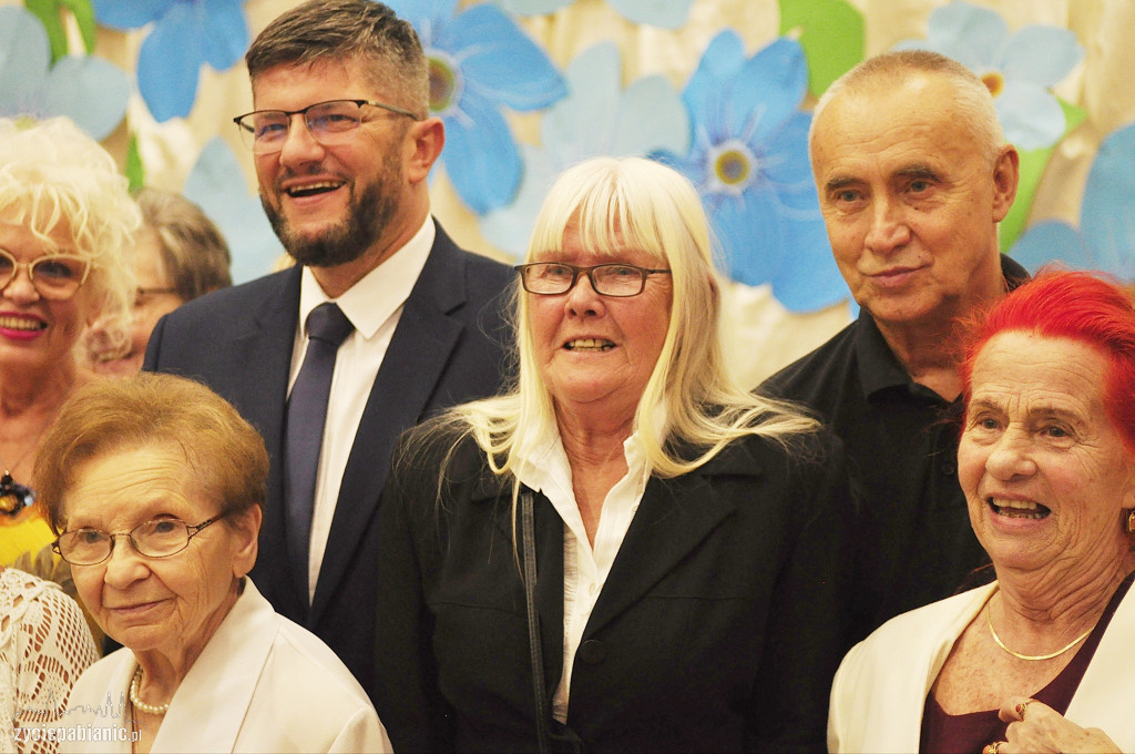 Sto lat, Siedemnastko!
