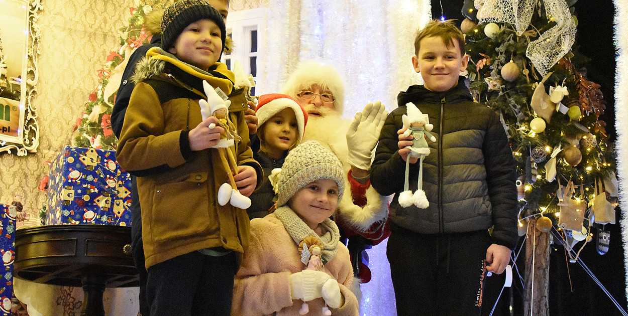 Parada i jarmark świąteczny