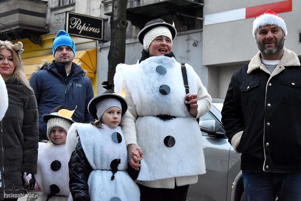 Parada i jarmark świąteczny