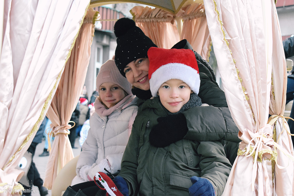 Parada i jarmark świąteczny