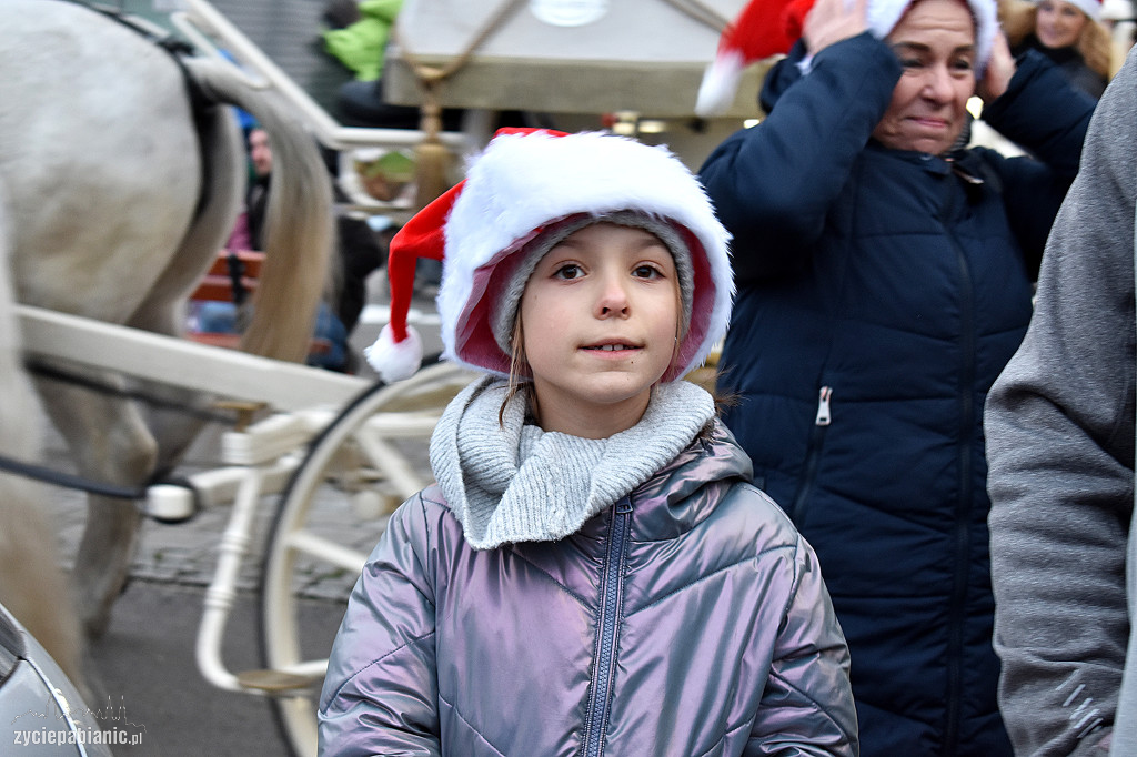 Parada i jarmark świąteczny