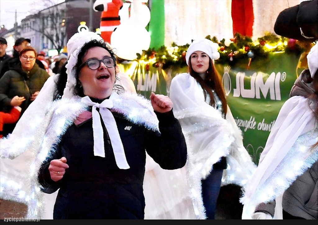 Parada i jarmark świąteczny