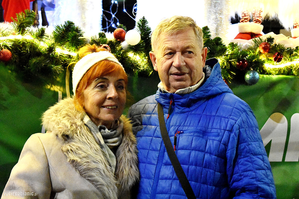 Parada i jarmark świąteczny