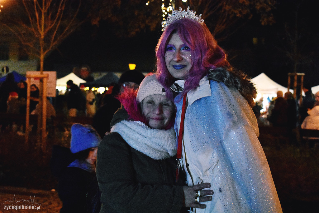 Parada i jarmark świąteczny