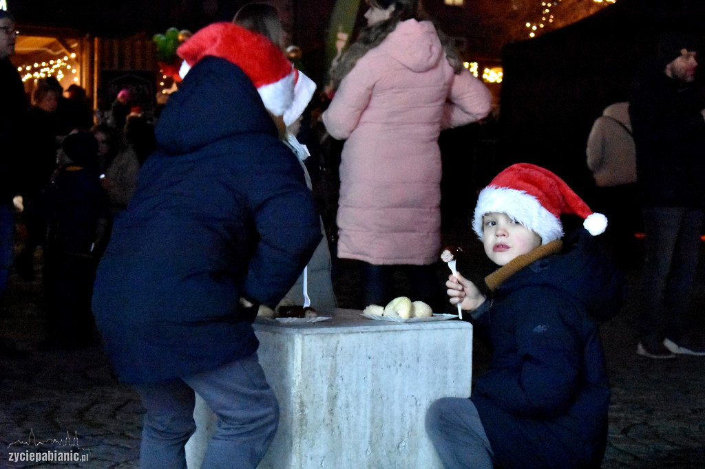 Parada i jarmark świąteczny