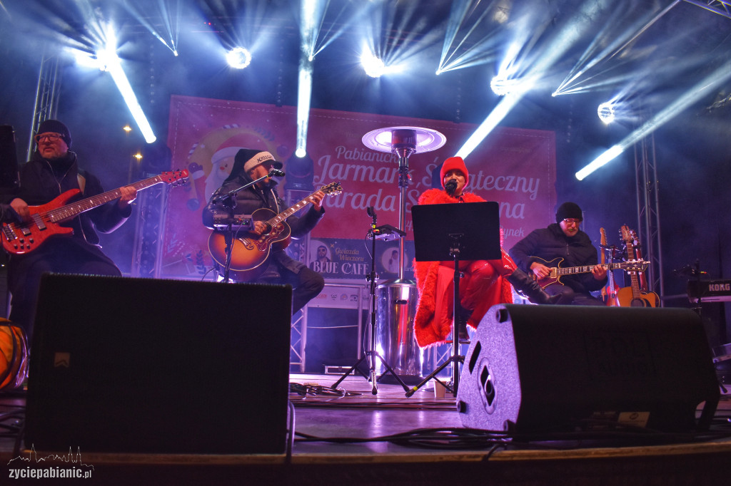 Parada i jarmark świąteczny