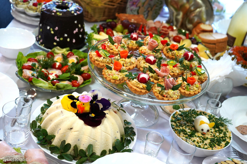 Wielkanocne stoły zachwyciły w Bychlewie