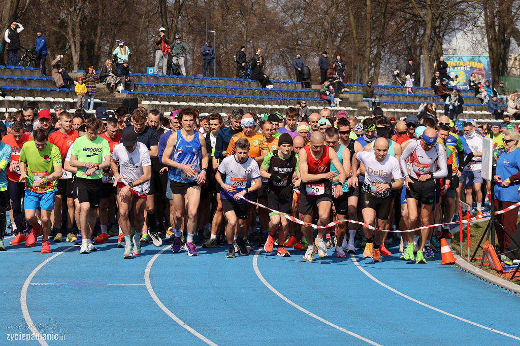 Bieg na dychę przez Pabianice
