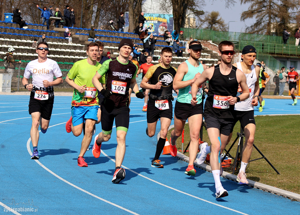 Bieg na dychę przez Pabianice