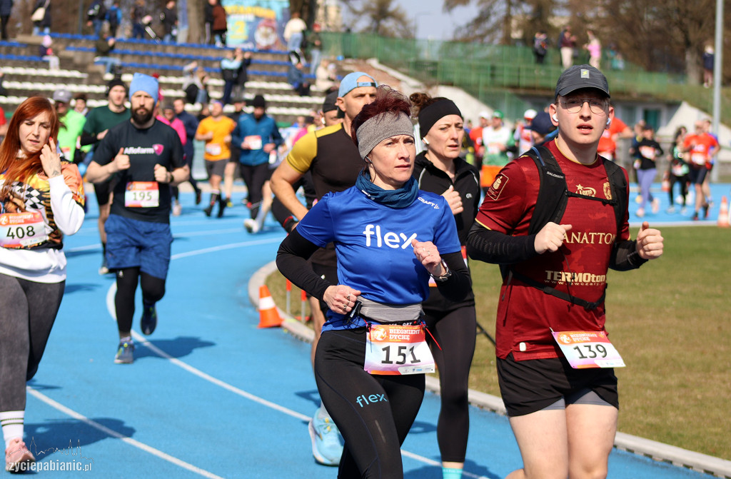 Bieg na dychę przez Pabianice