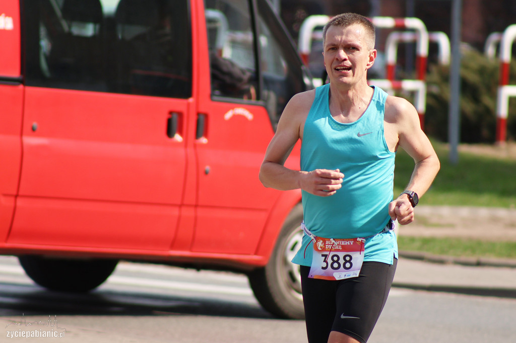 Bieg na dychę przez Pabianice