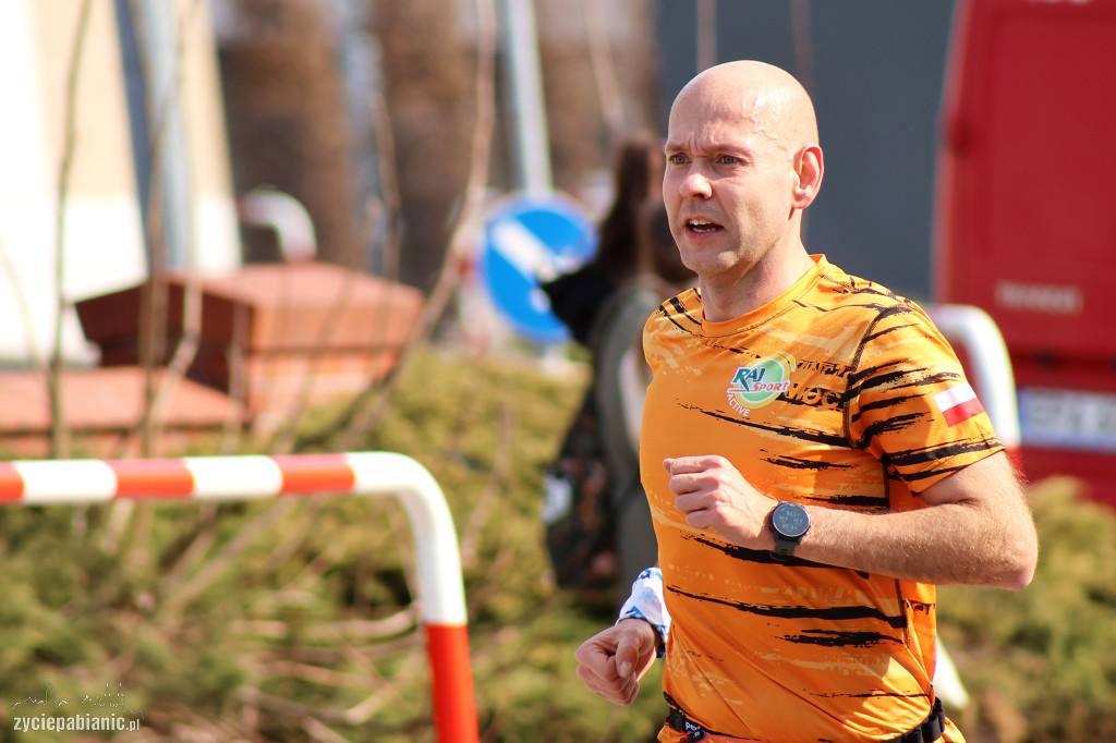 Bieg na dychę przez Pabianice