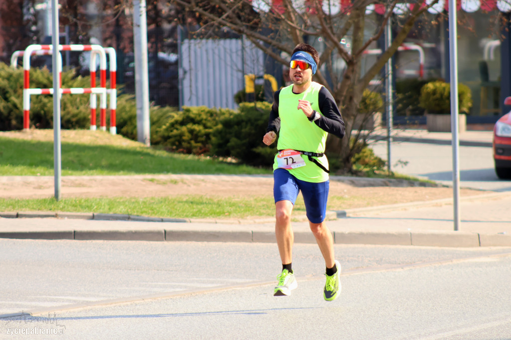 Bieg na dychę przez Pabianice