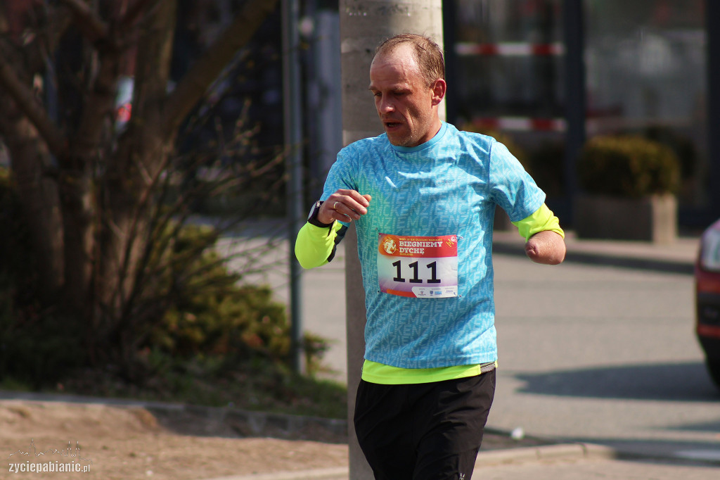 Bieg na dychę przez Pabianice