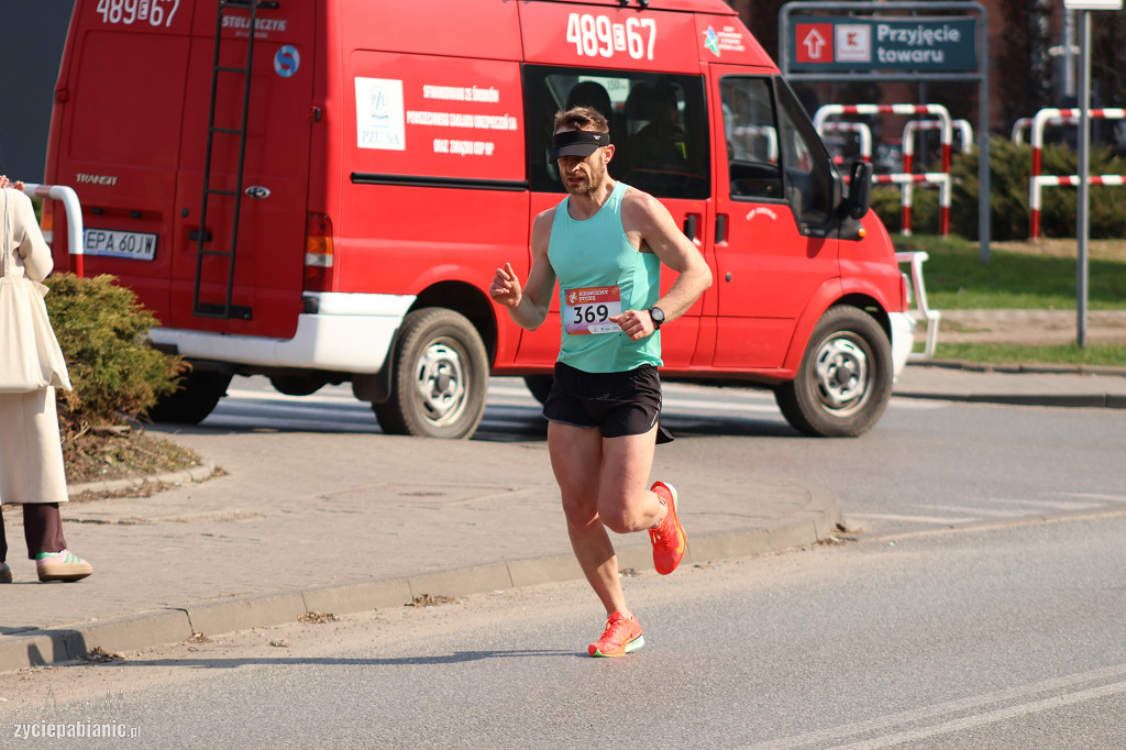 Bieg na dychę przez Pabianice