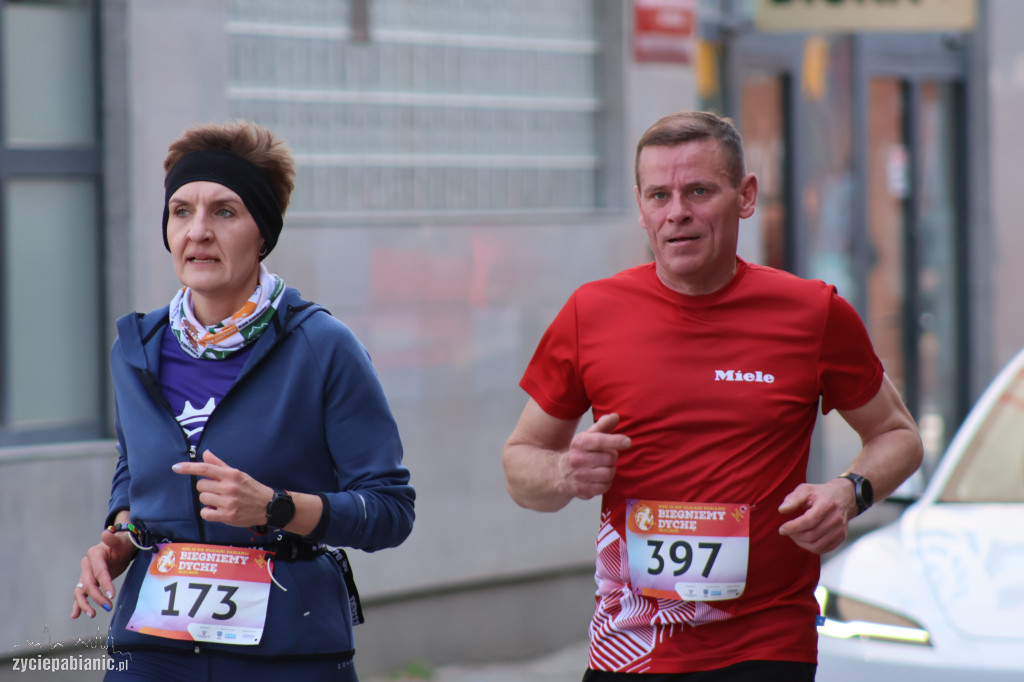 Bieg na dychę przez Pabianice
