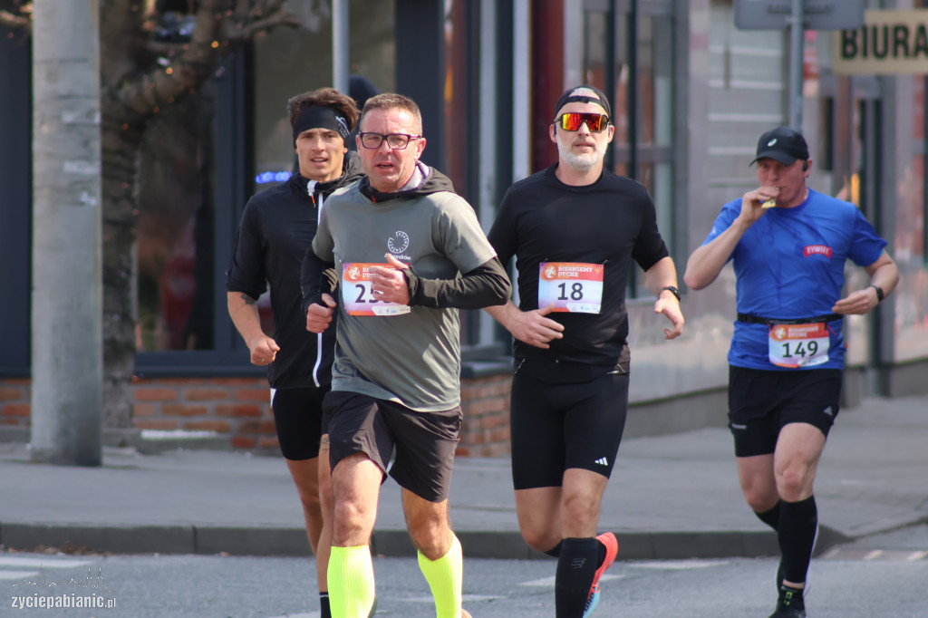 Bieg na dychę przez Pabianice