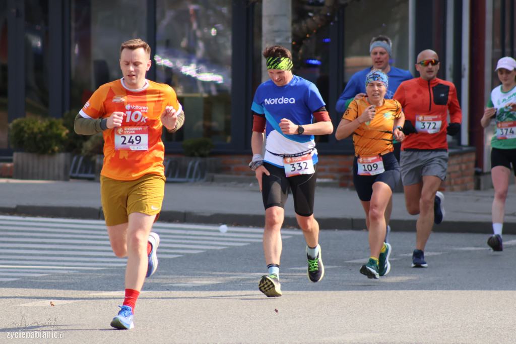 Bieg na dychę przez Pabianice