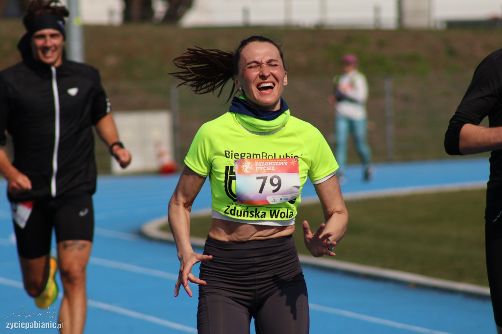 Bieg na dychę przez Pabianice