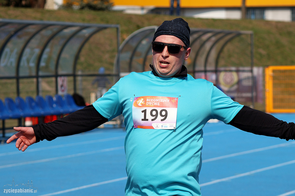 Bieg na dychę przez Pabianice
