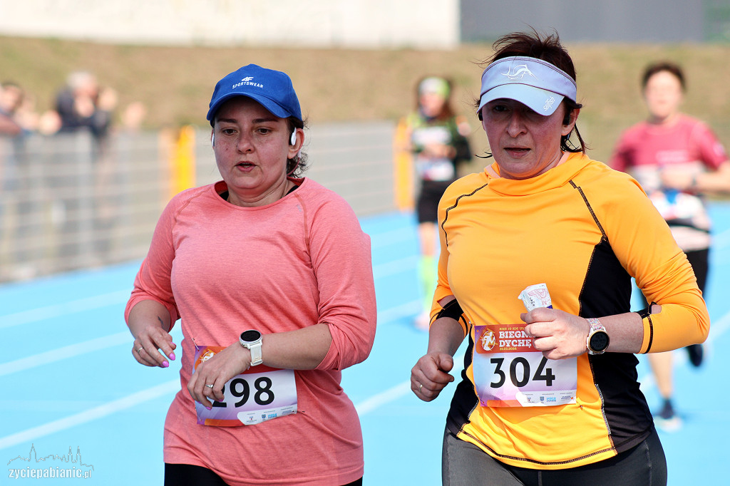 Bieg na dychę przez Pabianice