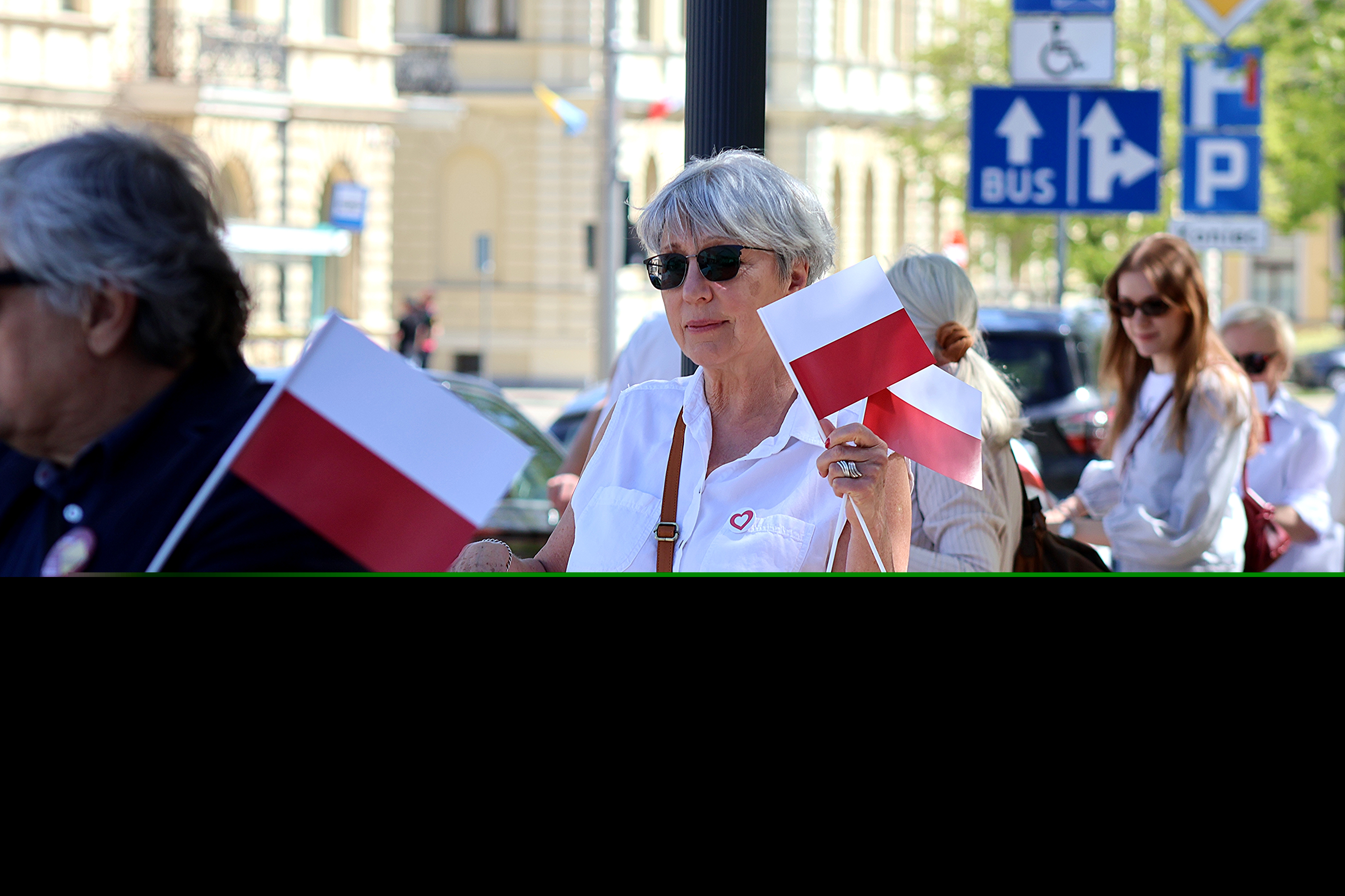 Ponad 300-metrowa biało-czerwona przy Zamkowej