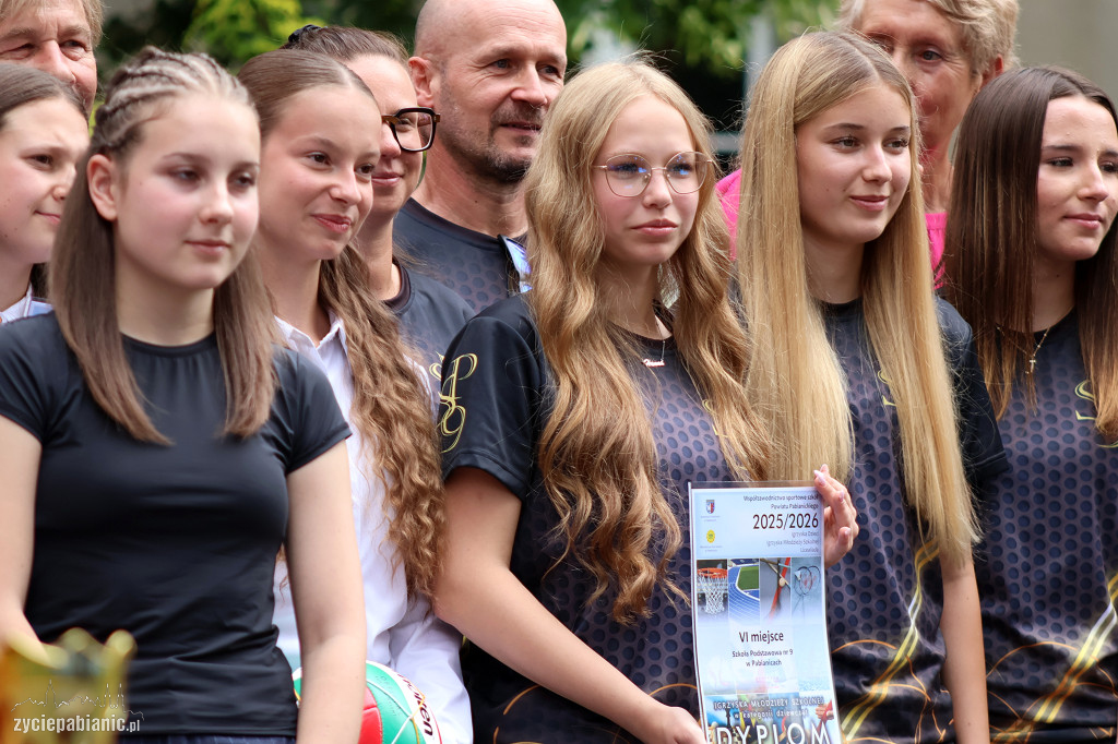 Młodzi sportowcy nagrodzeni