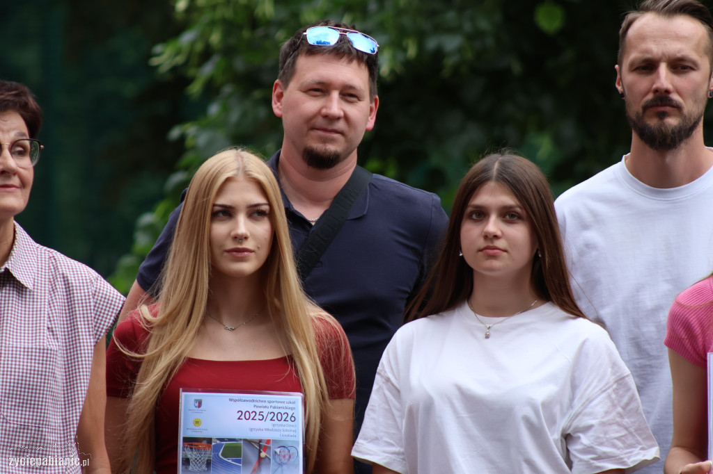 Młodzi sportowcy nagrodzeni