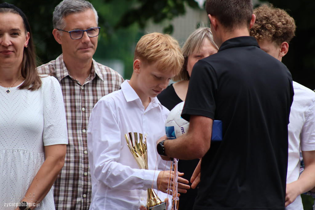 Młodzi sportowcy nagrodzeni