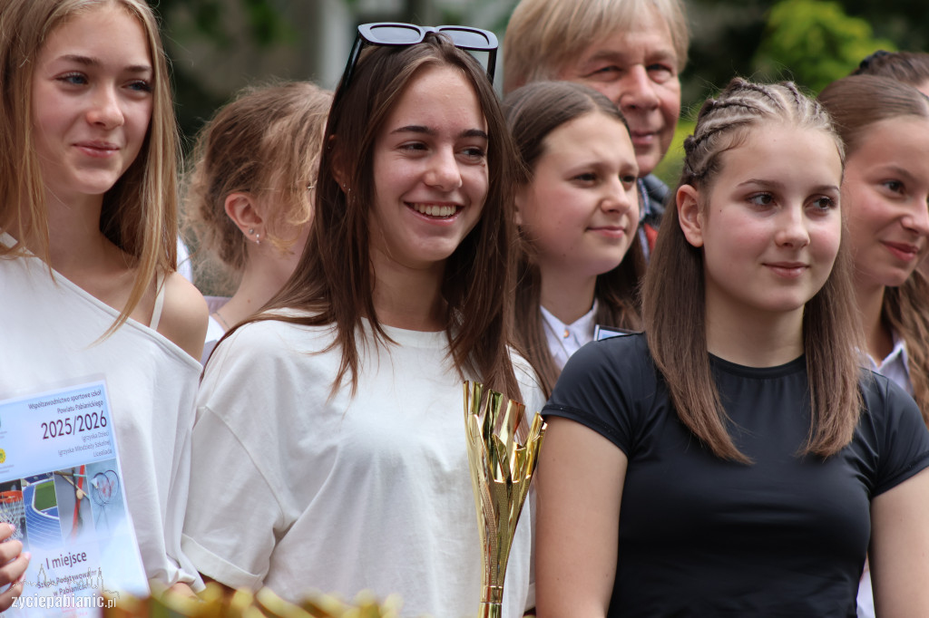Młodzi sportowcy nagrodzeni