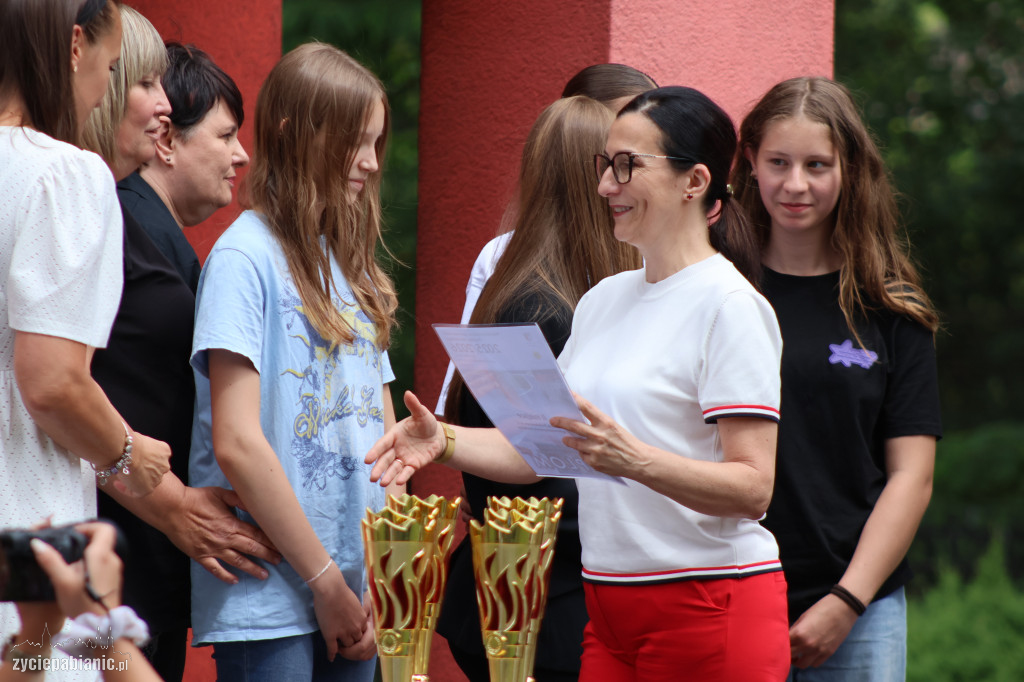 Młodzi sportowcy nagrodzeni