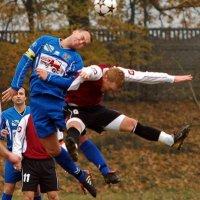 W 14. kolejce V ligi Włókniarz Pabianice przegrał wyjazdowy mecz z Zawiszą Rzgów 2:0.