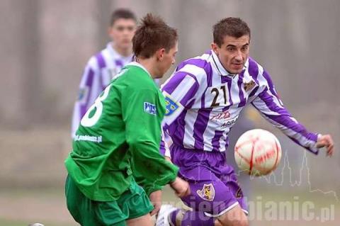 <p>Kibice oglądający mecz na stadionie przy Sempołowskiej nie doczekali się bramek.</p>