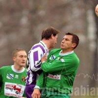 <p>Kibice oglądający mecz na stadionie przy Sempołowskiej nie doczekali się bramek.</p>