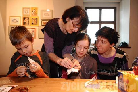 Warsztaty taneczne i fotograficzne, nauka haftu, turniej koszykówki, konkurs wokalny - tak minął pierwszy tydzień ferii.