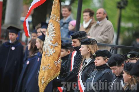 Świętowaliśmy uchwalenie Konstytucji 3 Maja przed pomnikiem Legionisty