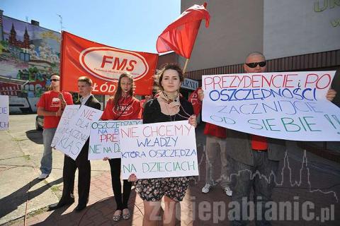 Grzegorz Napieralski wziął udział w wiecu protestacyjnym zorganizowanym przez SLD