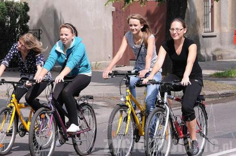 Kilkuset rowerzystów przejechało przez Pabianice w ramach XI Regionalnego Rajdu Rowerowego